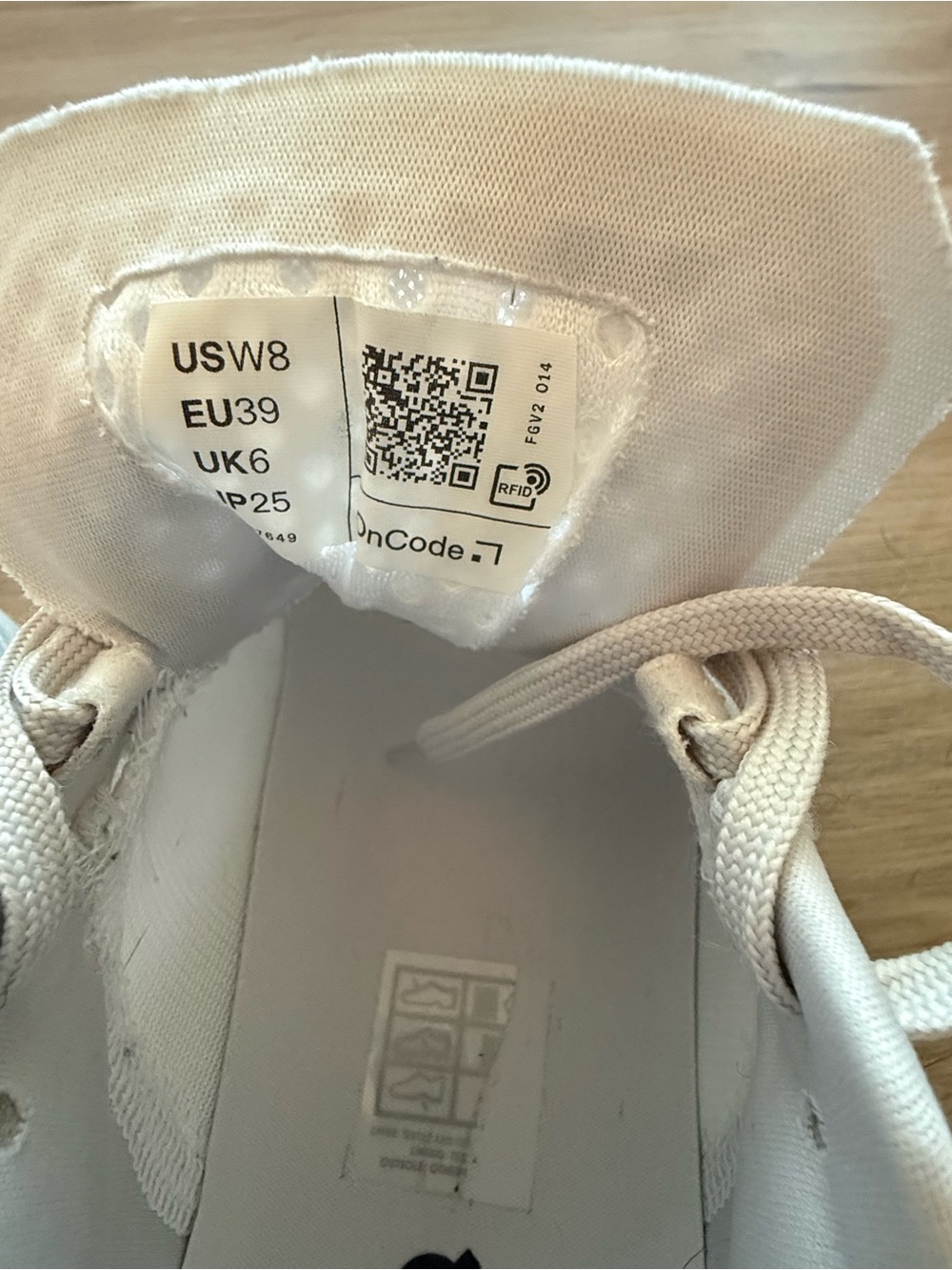On Running White Womens Size 8 - Picture 7 of 8